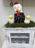 Porta Ovos Galinheiro com pintinhos